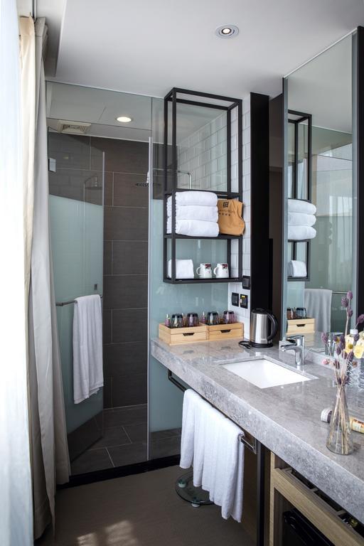 Changyu Hotel Tainan Bagian luar foto