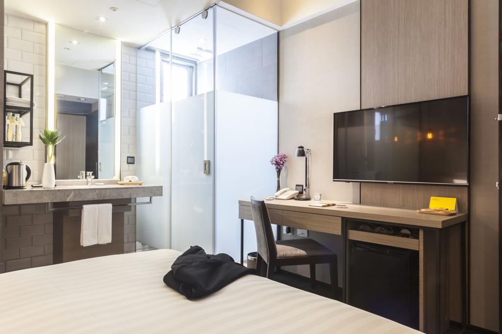 Changyu Hotel Tainan Bagian luar foto