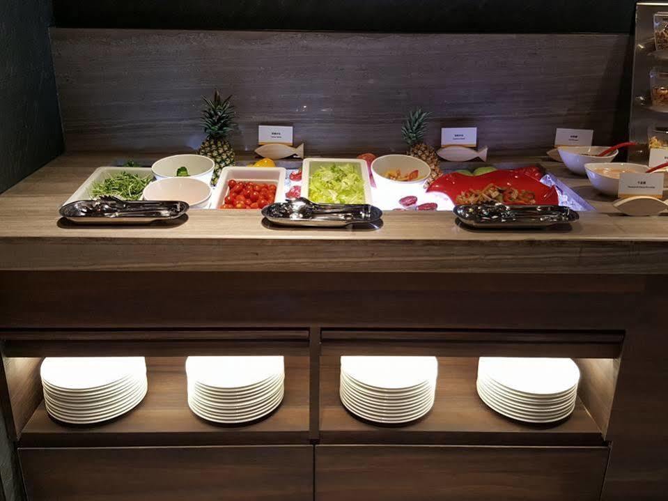 Changyu Hotel Tainan Bagian luar foto