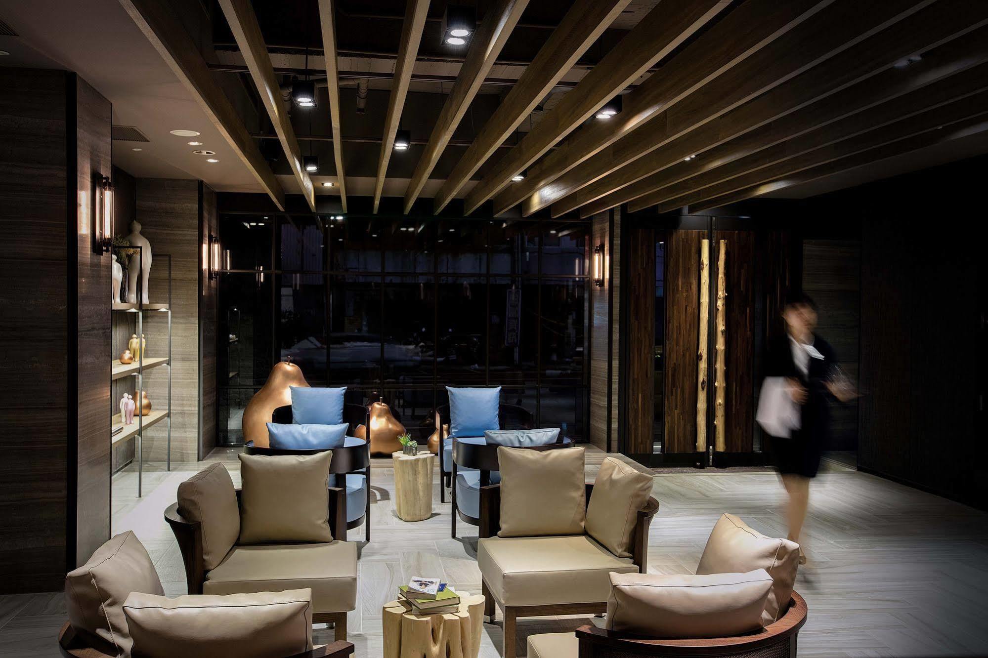 Changyu Hotel Tainan Bagian luar foto